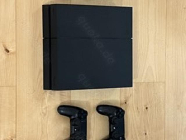 PlayStation 4 (CUH-1216A) 500GB Schwarz + 2 Dualshock Controller samt Ladestation - 1