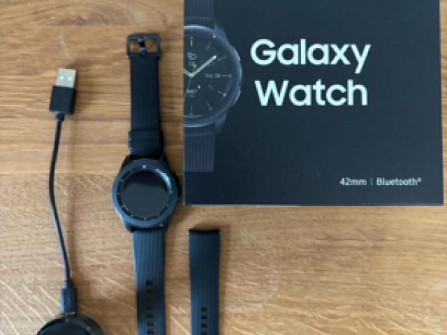 Samsung Galaxy Watch 42mm - 1